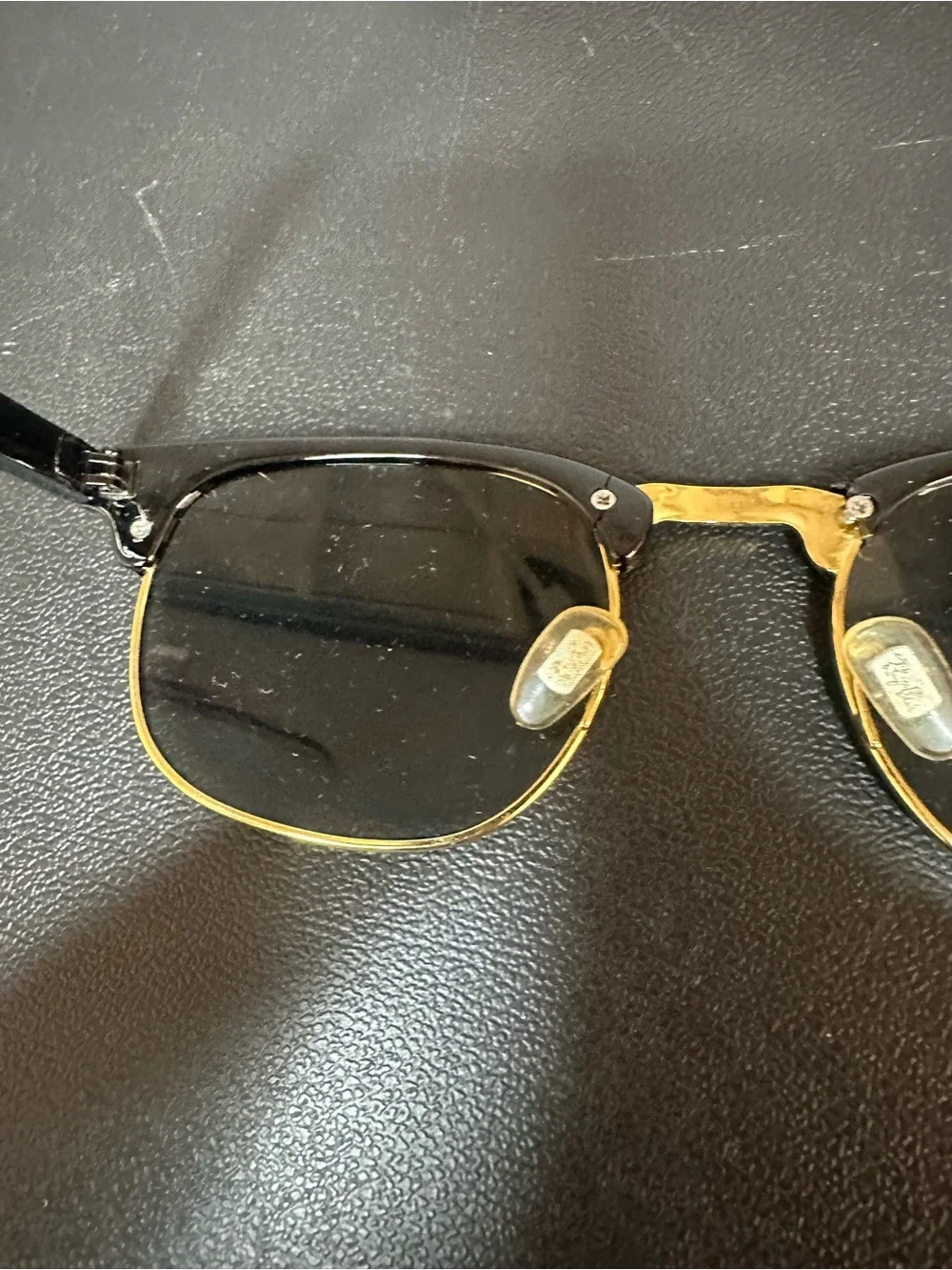 Ray-Ban Clubmaster Classic sunglasses Black Frames with Gold